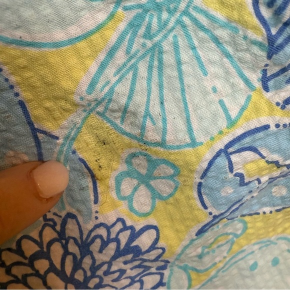 Lilly Pulitzer | Aqua Seersucker Floral Shorts - Picture 4 of 7